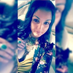 Meet your Posher, Yazmin